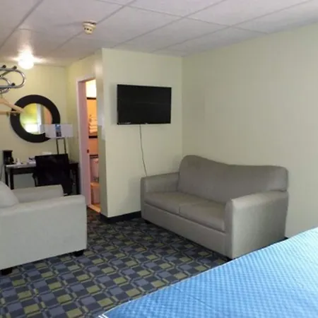 Travelodge By Wyndham Cleveland Lakewood Esterno foto