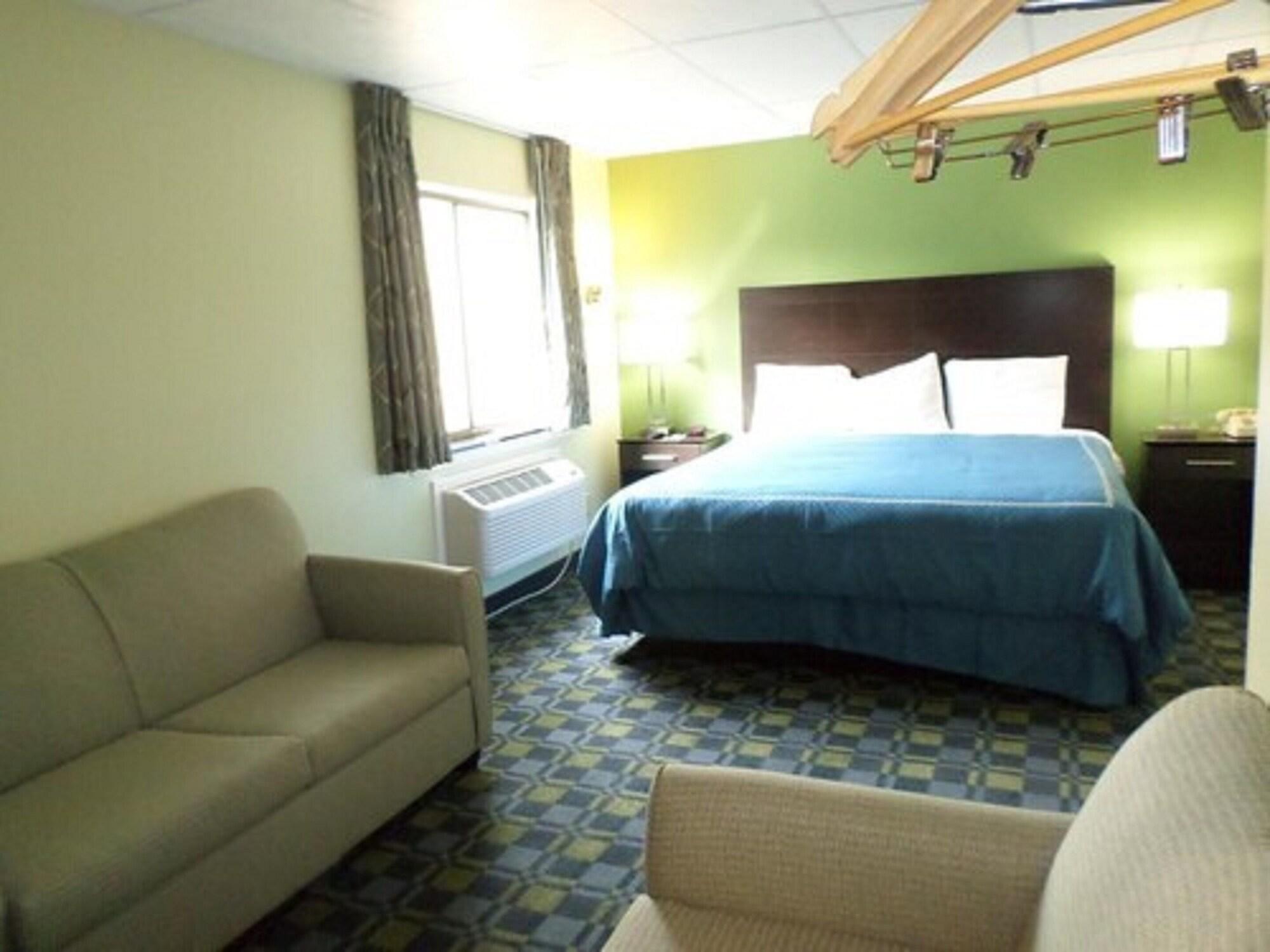 Travelodge By Wyndham Cleveland Motel 2*